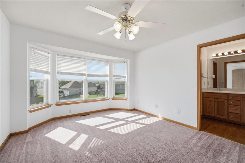 1203 NW Scenic Drive — photo 18