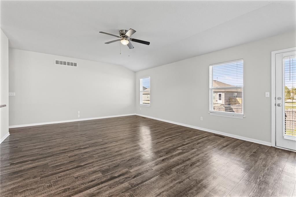 738 S Cypress Street — photo 6