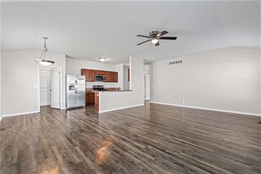 738 S Cypress Street — photo 7