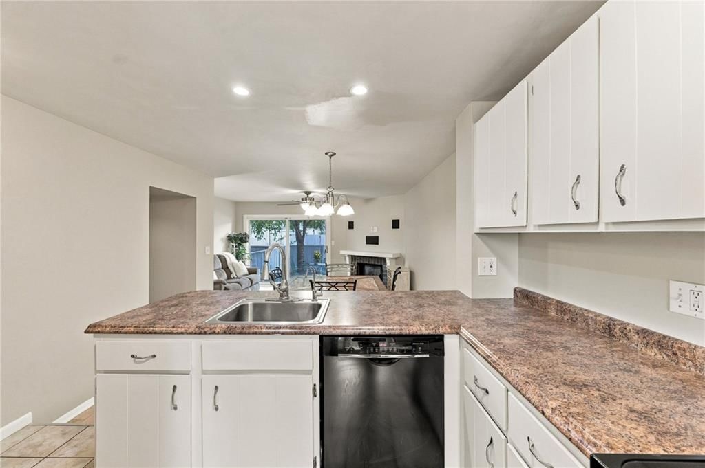 8259 Monrovia Street — photo 9