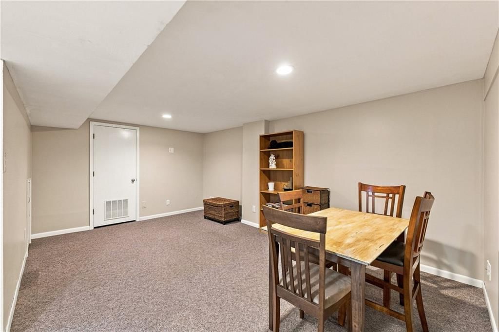 8259 Monrovia Street — photo 32