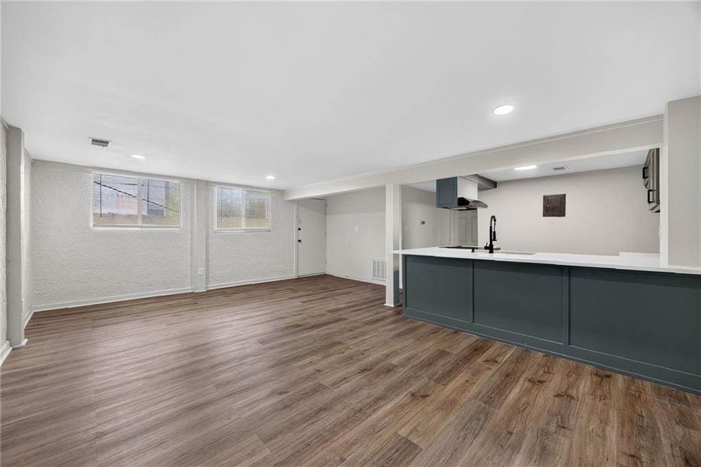 474 W 104th Street — photo 1