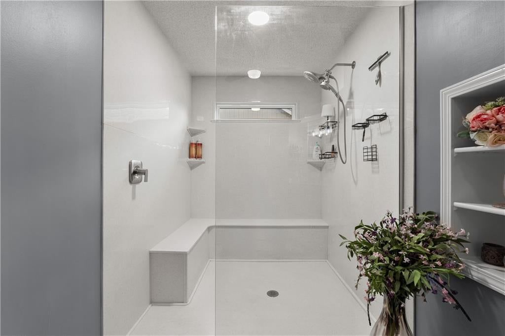 8408 W 129th Terrace — photo 10