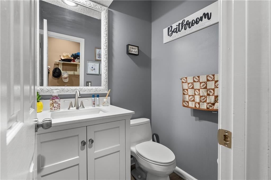 8408 W 129th Terrace — photo 35