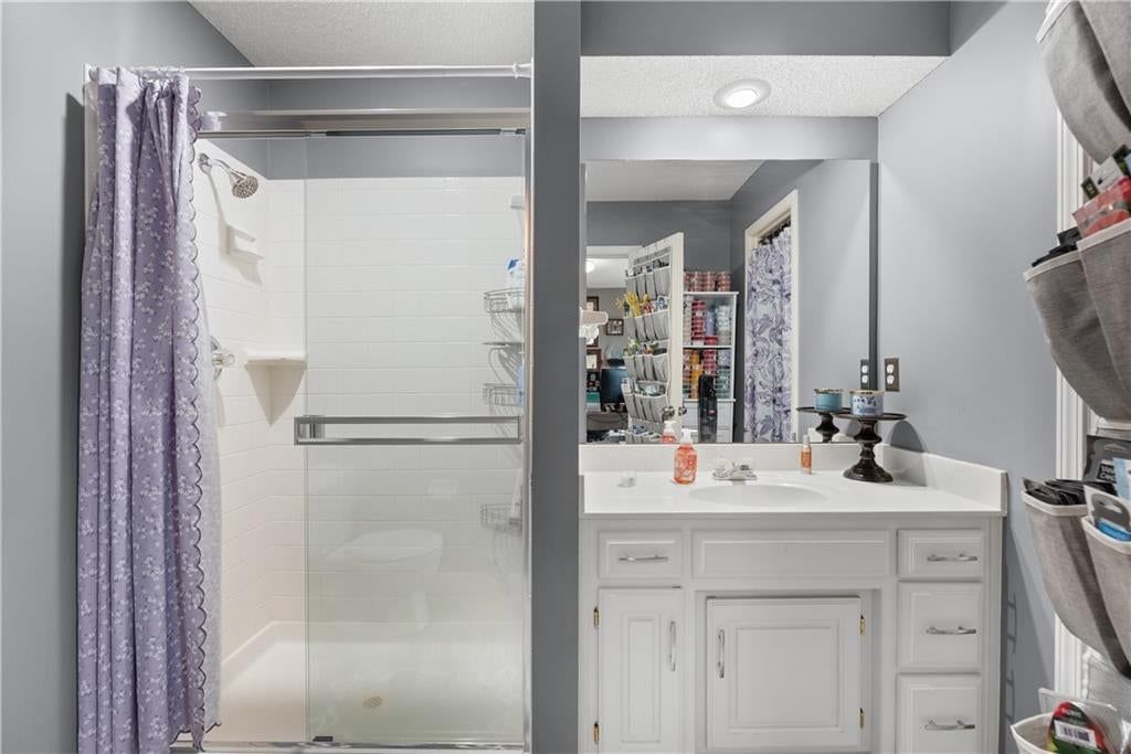 8408 W 129th Terrace — photo 38