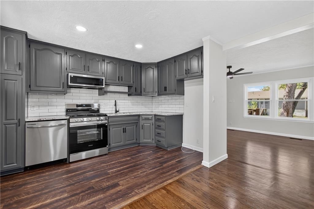 6303 E 153rd Street — photo 13