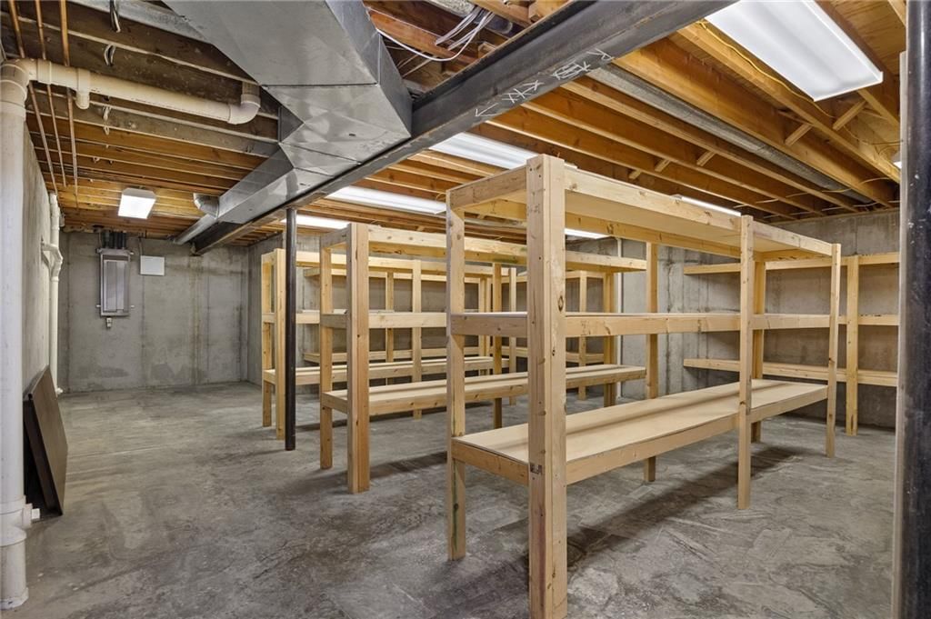 2309 Buckingham Street — photo 47