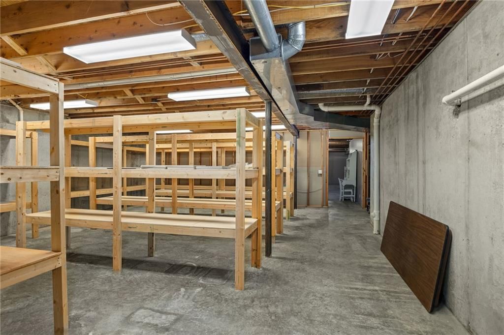 2309 Buckingham Street — photo 48