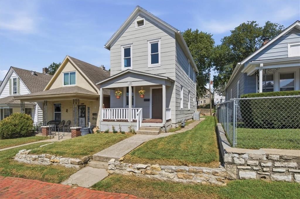 620 Northrup Avenue — photo 1