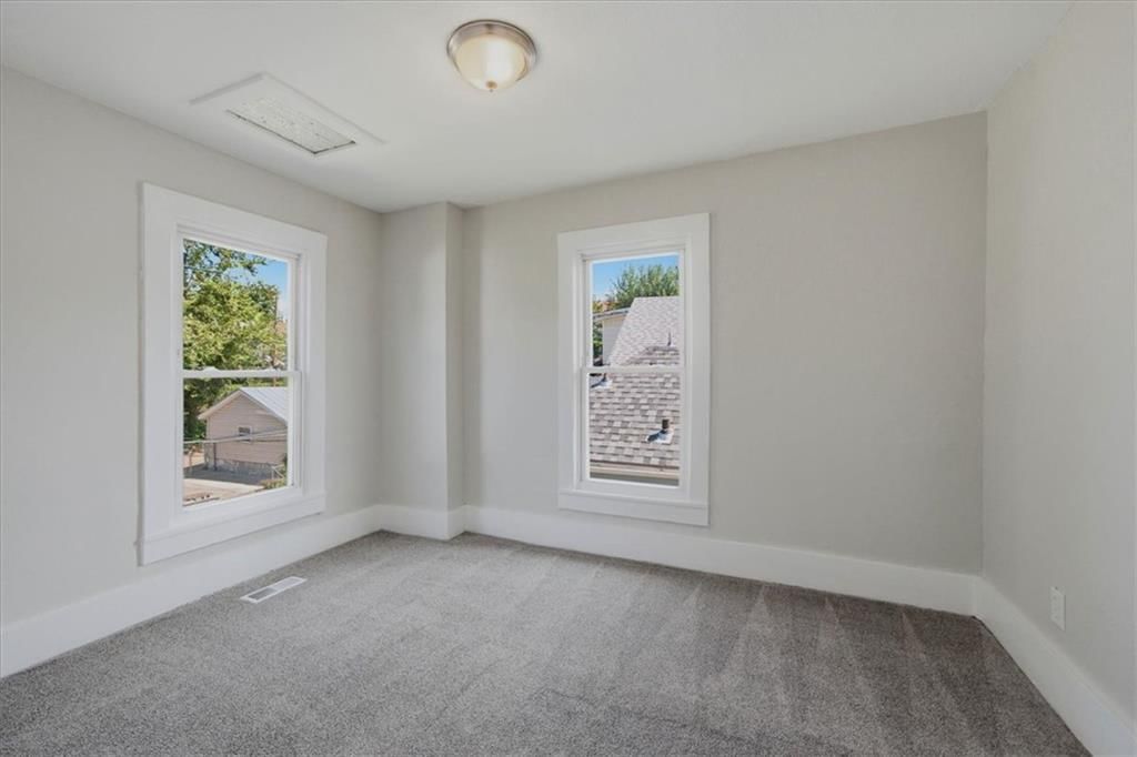 620 Northrup Avenue — photo 17