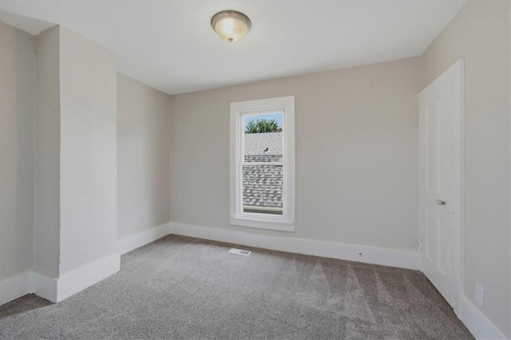 620 Northrup Avenue — photo 19