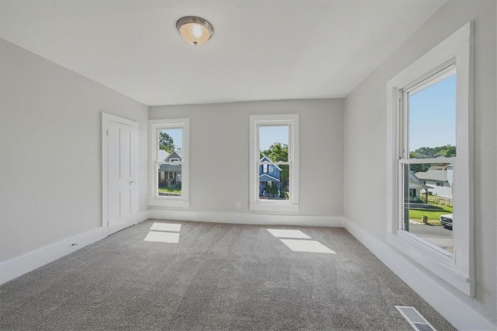 620 Northrup Avenue — photo 21
