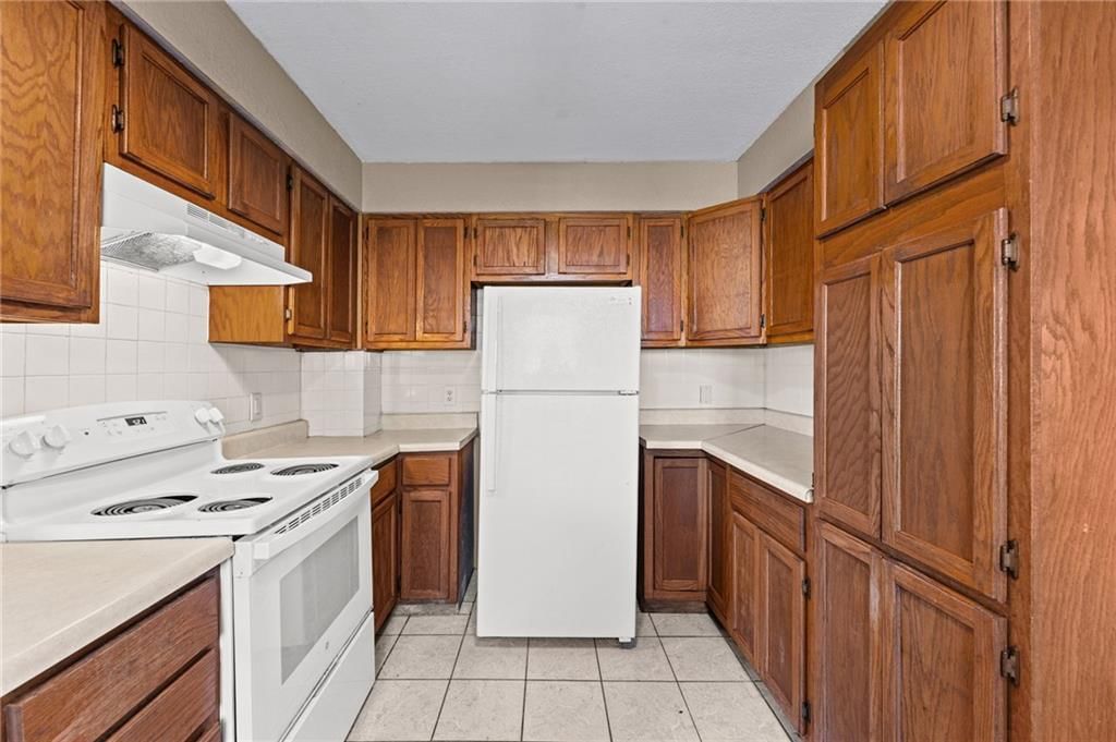 905 Main Street — photo 12