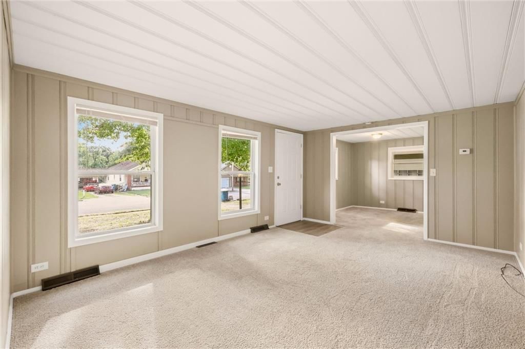 203 N Connor Street — photo 8