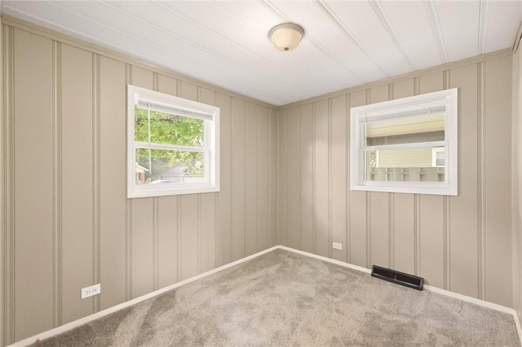 203 N Connor Street — photo 9