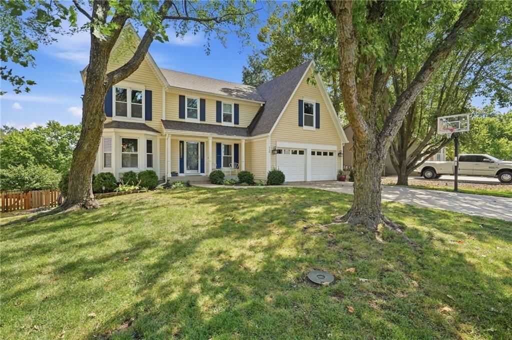 730 N Overlook Drive — photo 2