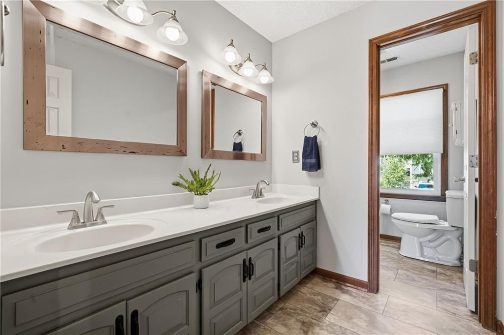730 N Overlook Drive — photo 25