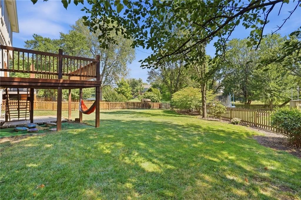 730 N Overlook Drive — photo 36