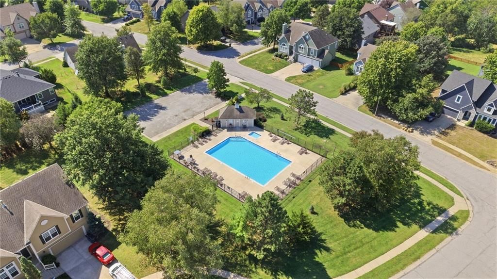 730 N Overlook Drive — photo 41