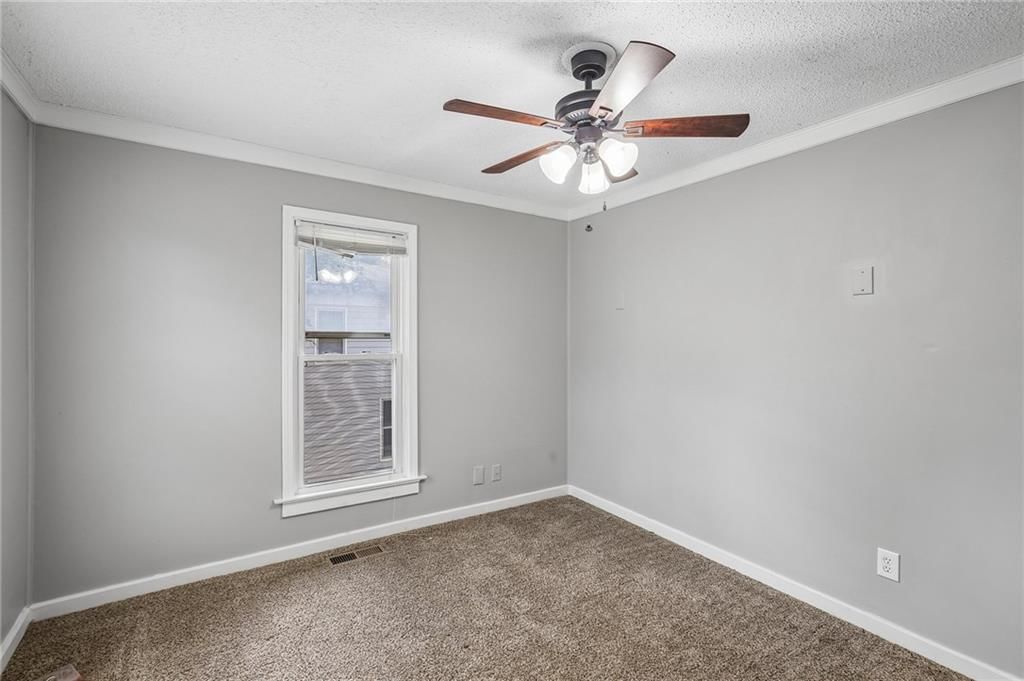 325 S Cherry Street — photo 15