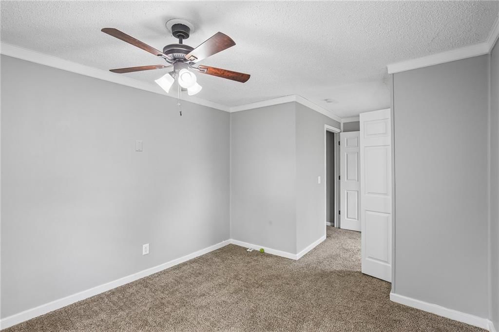 325 S Cherry Street — photo 16