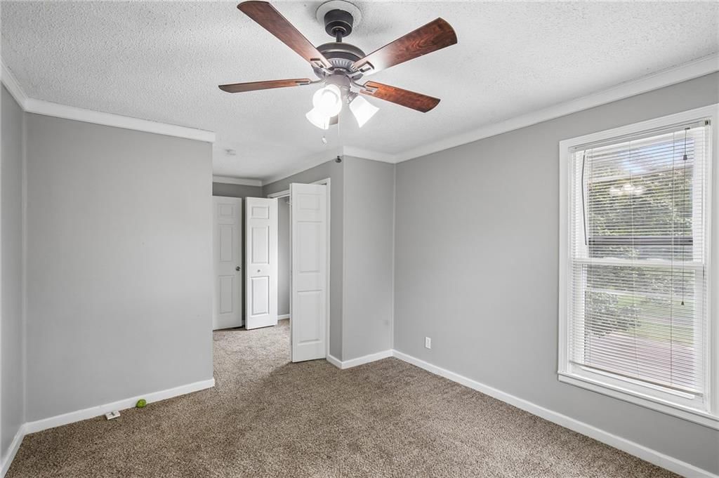 325 S Cherry Street — photo 17
