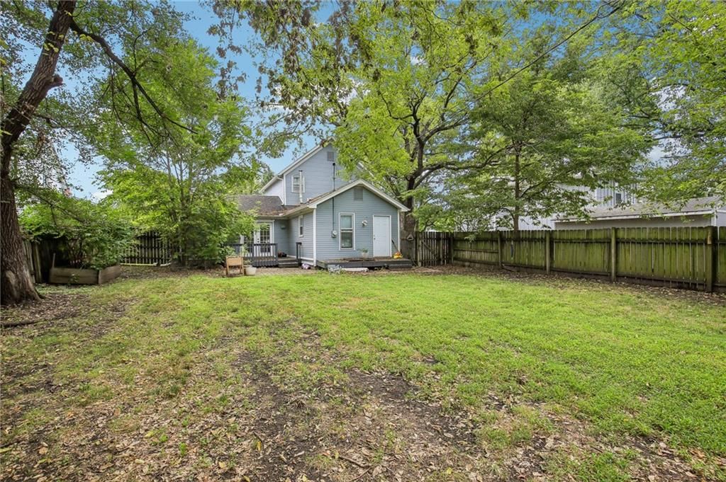 325 S Cherry Street — photo 23