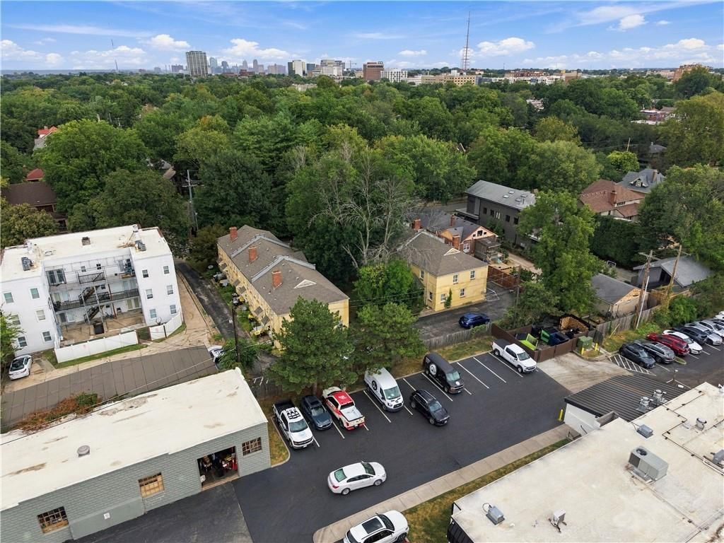 1005 W 38th Street — photo 13