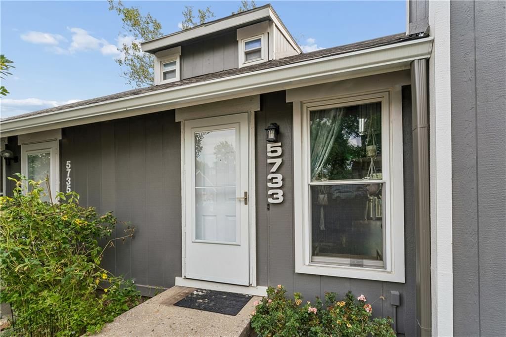 5733 N London Avenue — photo 4