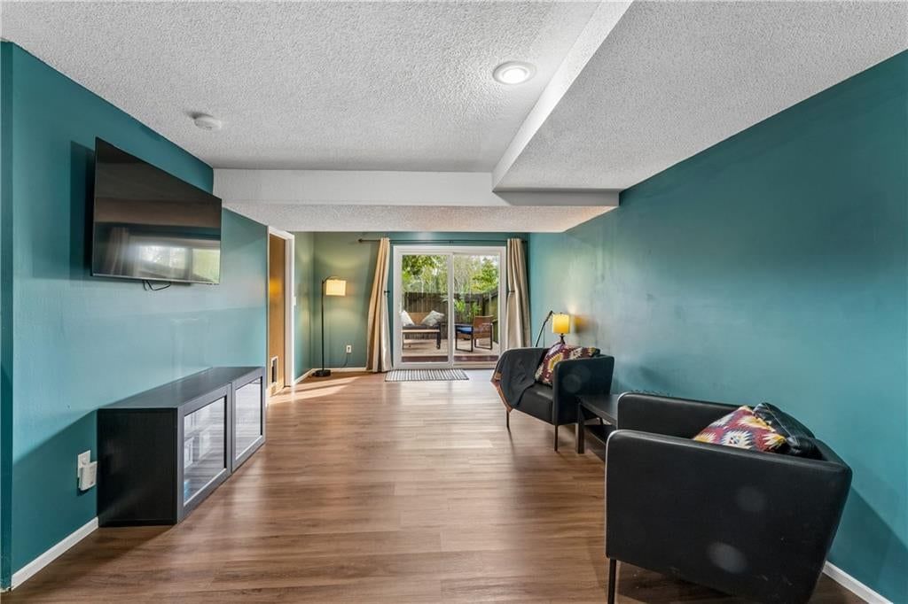 5733 N London Avenue — photo 34