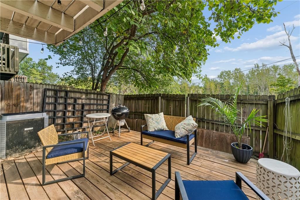 5733 N London Avenue — photo 35
