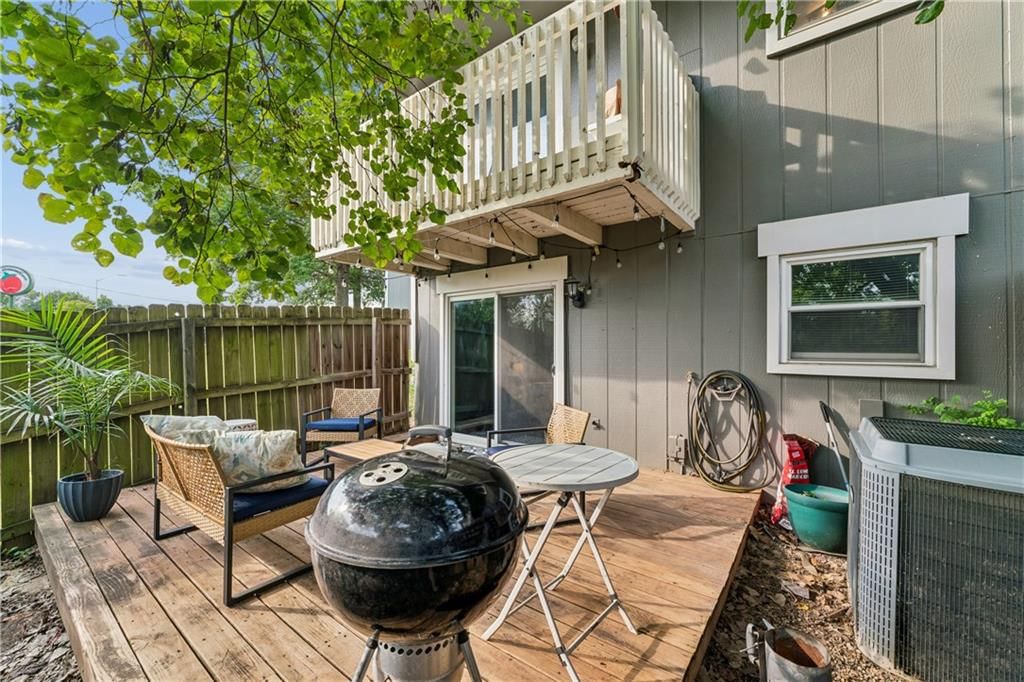 5733 N London Avenue — photo 37