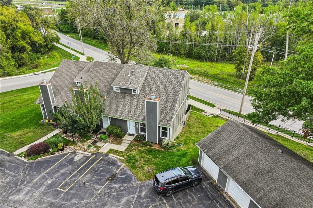 5733 N London Avenue — photo 39