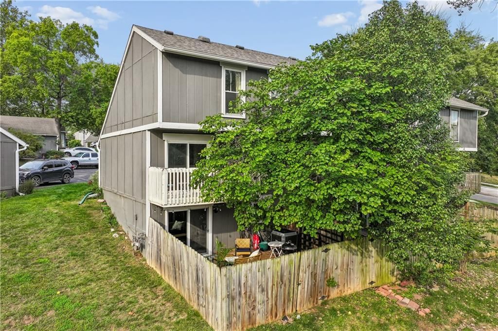 5733 N London Avenue — photo 42