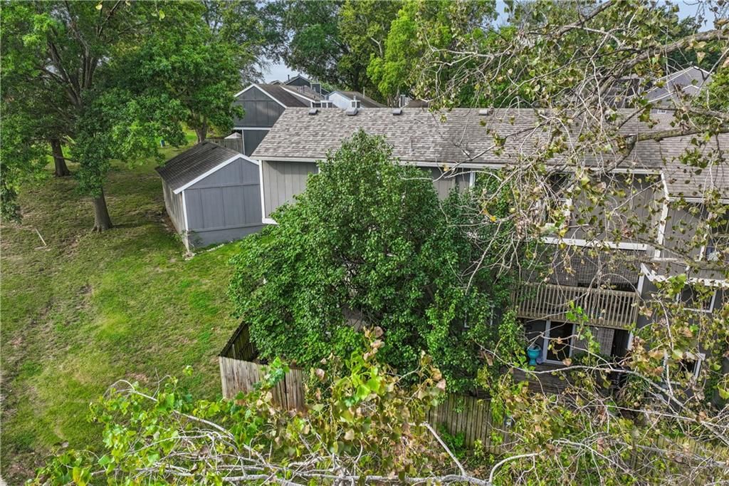 5733 N London Avenue — photo 46