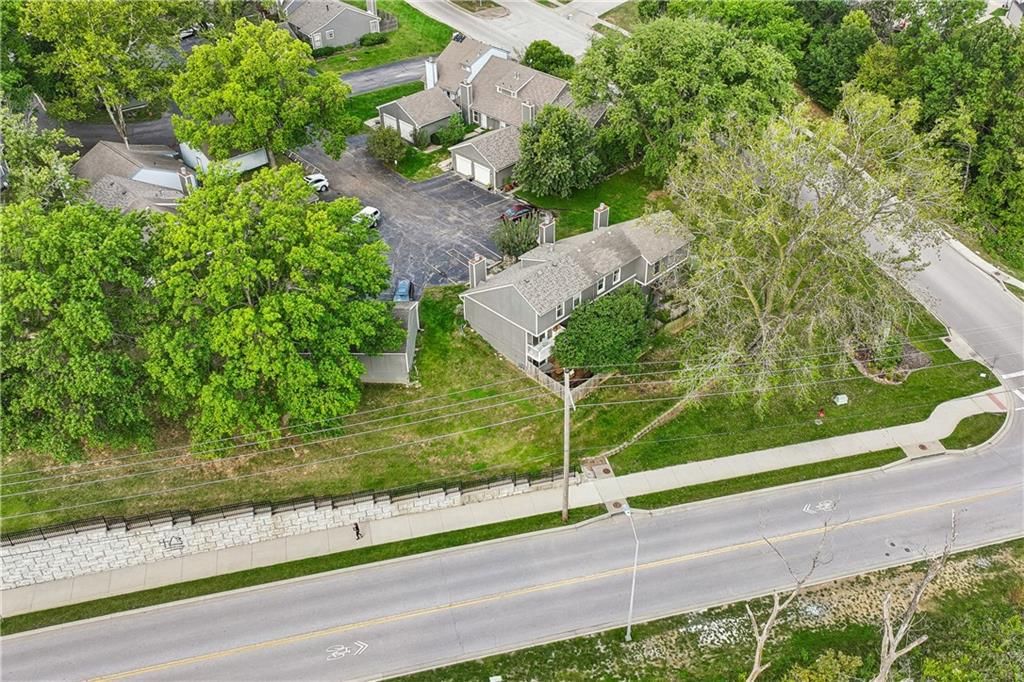 5733 N London Avenue — photo 47