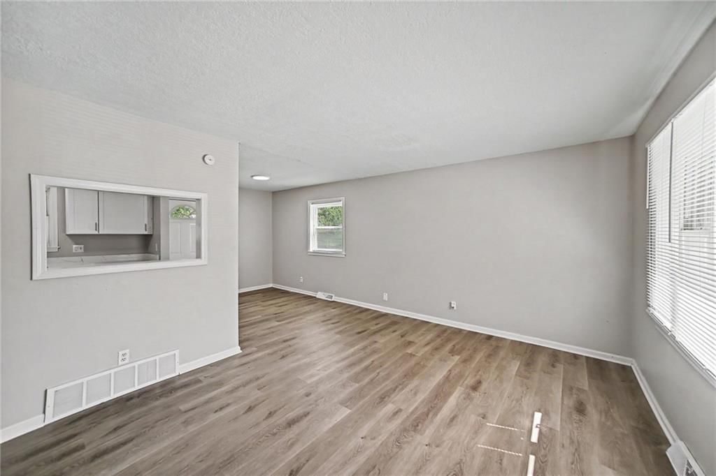7820 NE San Rafael Drive — photo 5