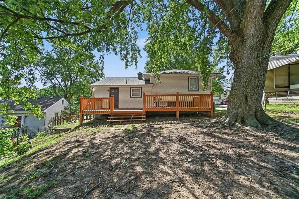 7820 NE San Rafael Drive — photo 14