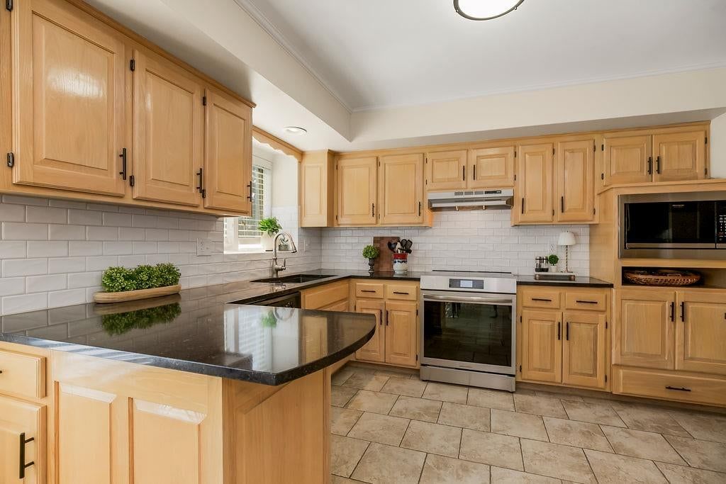 12715 Baltimore Court — photo 10