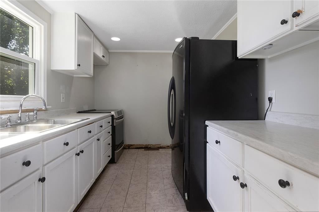 8601 E 81st Terrace — photo 9