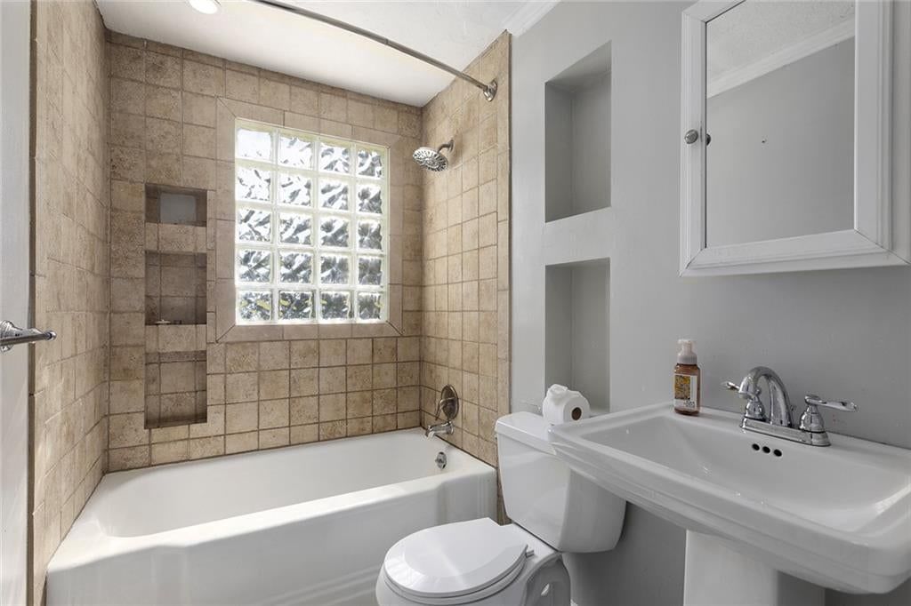 8601 E 81st Terrace — photo 12