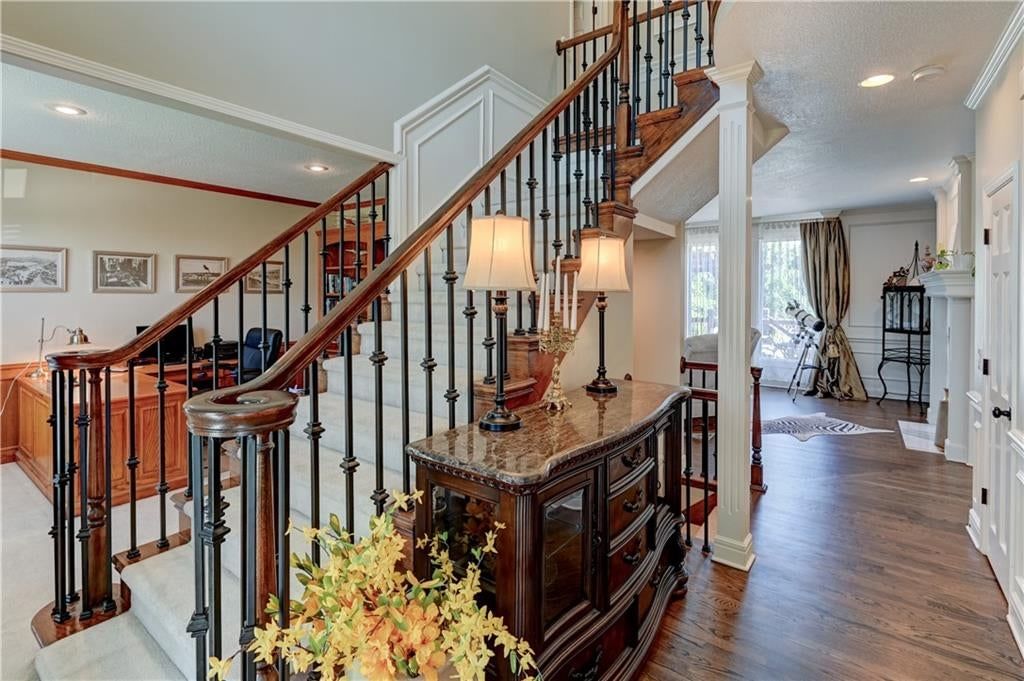 411 NE BITTER CREEK Road — photo 5