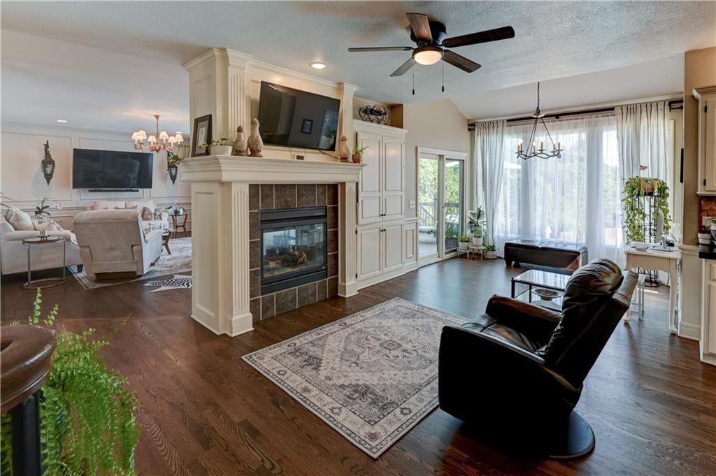 411 NE BITTER CREEK Road — photo 16