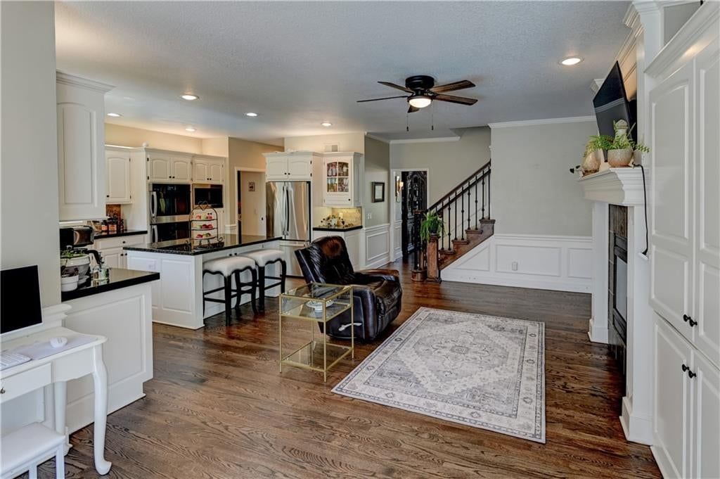 411 NE BITTER CREEK Road — photo 18