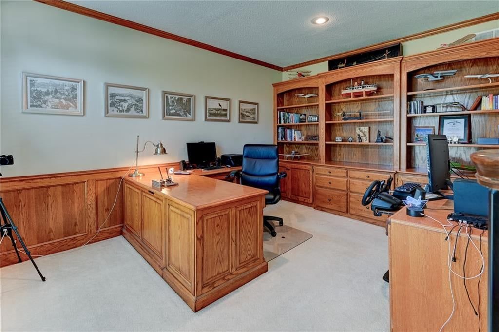 411 NE BITTER CREEK Road — photo 34