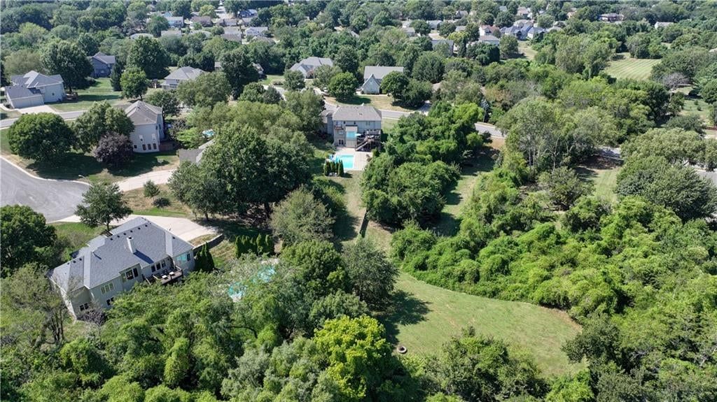 411 NE BITTER CREEK Road — photo 98