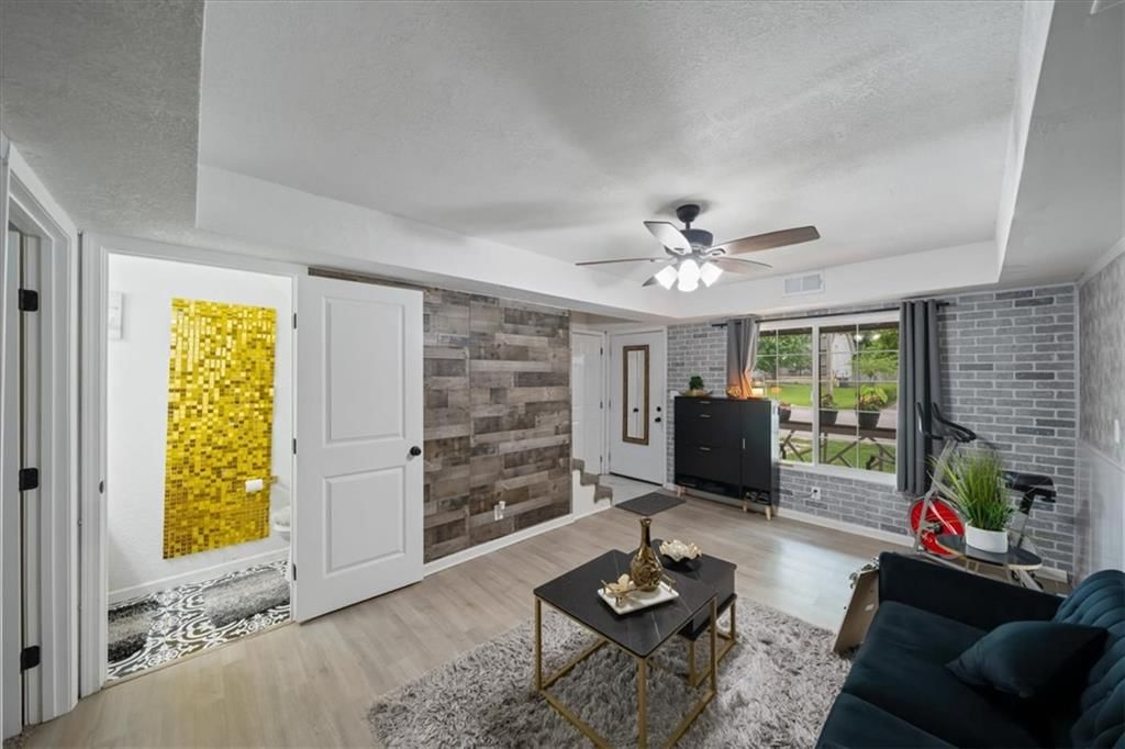718 S Stevenson Street — photo 4