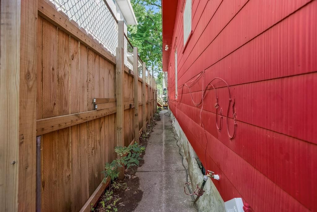 3224 E 6th Street — photo 19