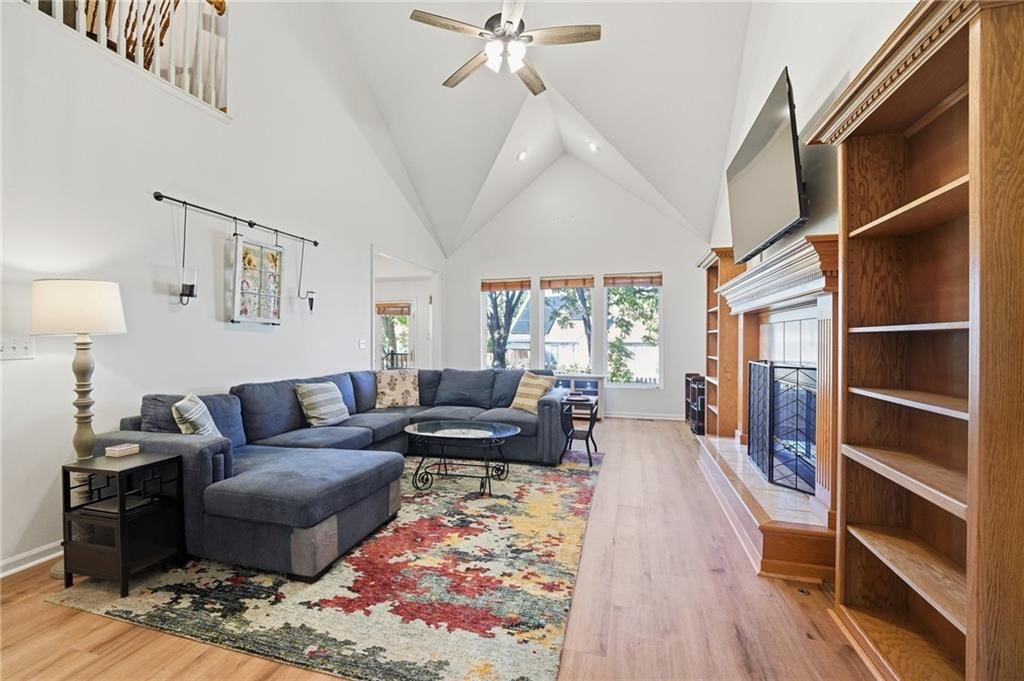 3920 SW Brian Lane, Lee's Summit, MO: listing photo 2