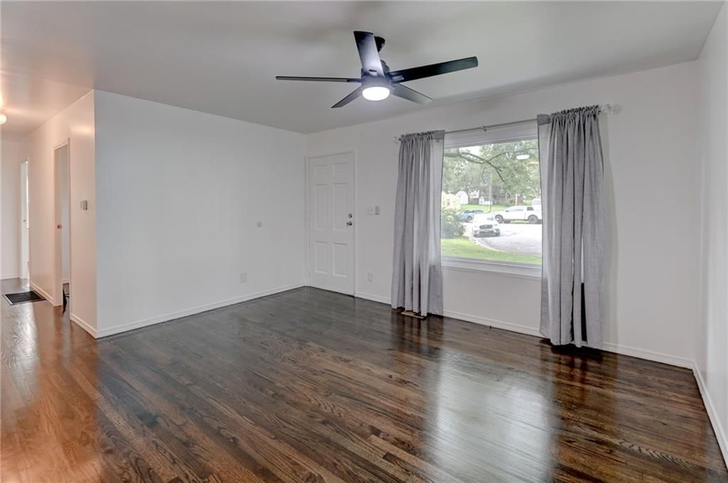1503 N Hocker Avenue — photo 7